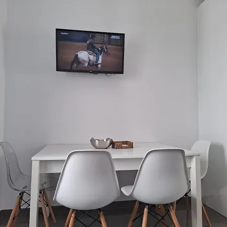 Ananas&surf Local * Назаре